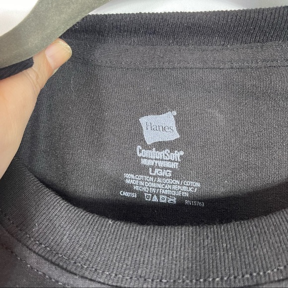 Hanes Shirt, This Girl Loves George Straight Graphic, Size Large. Black and Pink - Picture 4 of 5